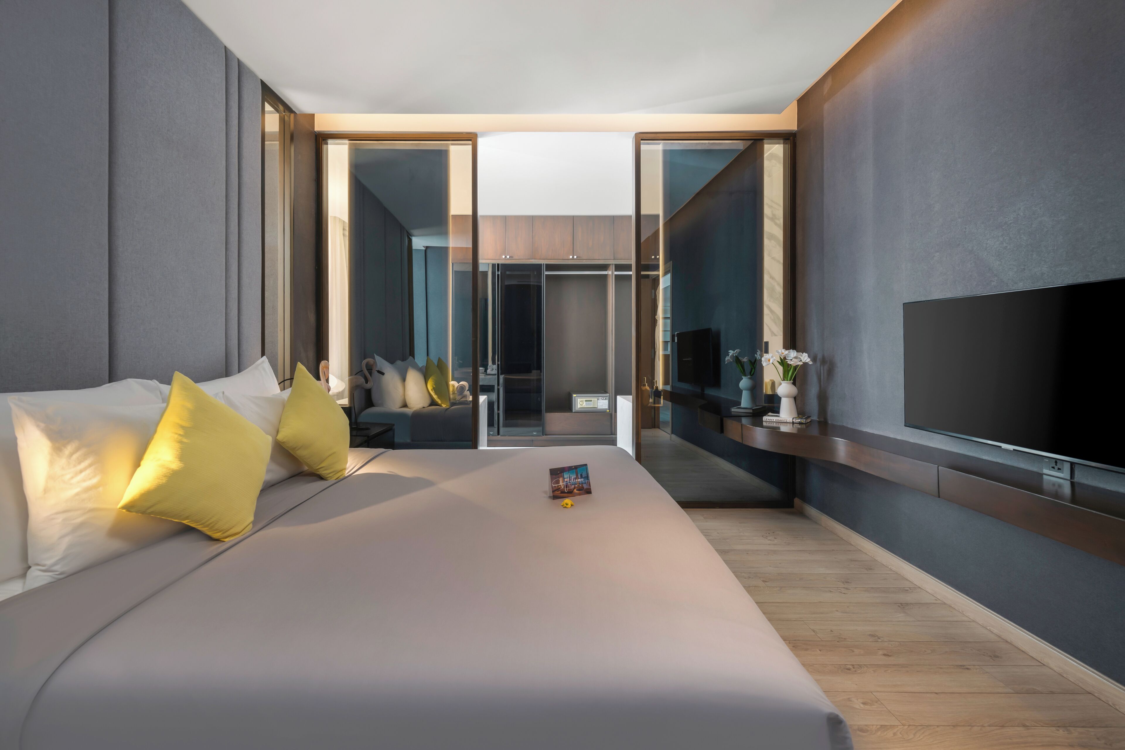 satya penthouse river view | 1 bedroom, minibar, in-room safe, desk