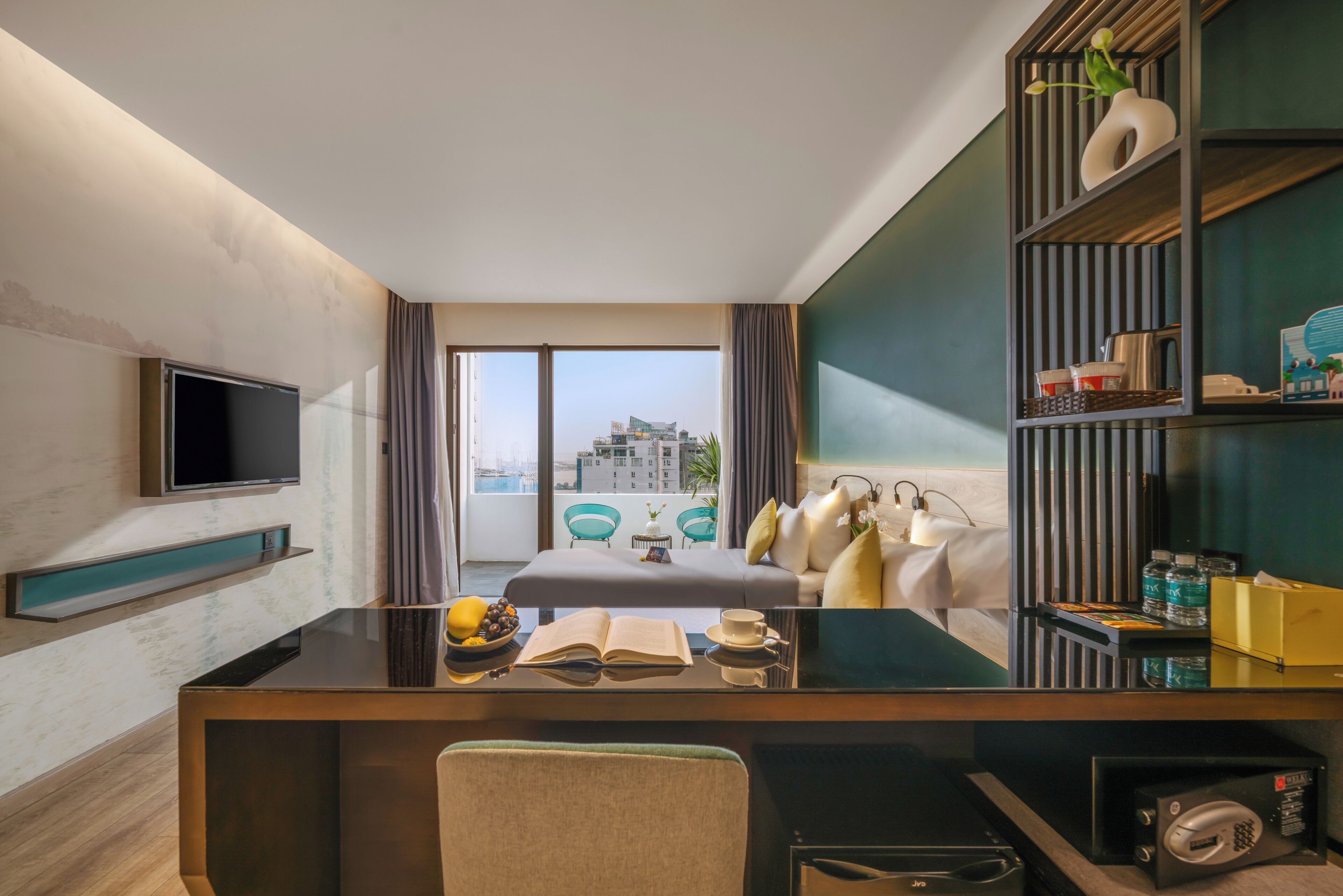 1 bedroom, minibar, in-room safe, desk