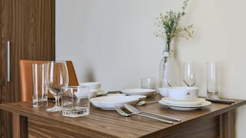 City View Studio | In-room dining