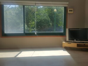 Flat-screen TV, pay movies - Pyeongchang River House (Pyeongchang)