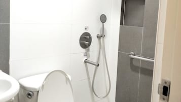 Rom – executive, 1 queensize-seng | Bad | Dusj, toalettartikler (inkludert), hårføner og tøfler