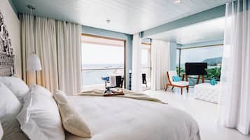 Suíte grand | Roupas de cama premium, frigobar, cofres nos quartos, escrivaninha