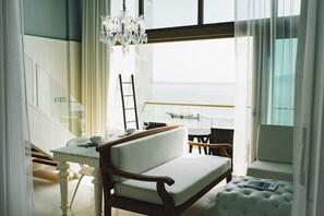 Two-Bedroom Mezzanine Suite | วิวจากห้องพัก