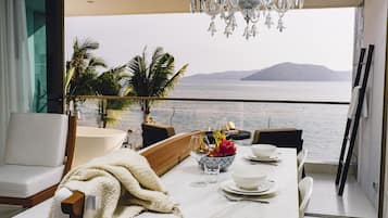 Superior Suite, Bathtub