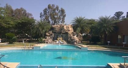 Golden Amoon Resort