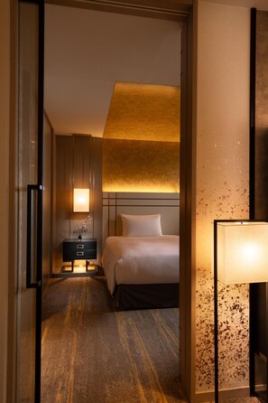 Executive Suite, 2 Double Beds | Down comforters, in-room safe, desk, blackout drapes