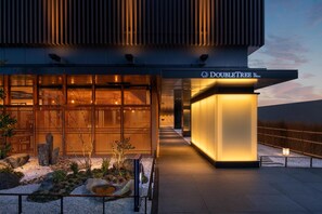 Exterior - DoubleTree by Hilton Kyoto Station (Kyoto)