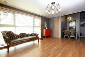 Duplex (A402) | Vardagsrum | Platt-tv