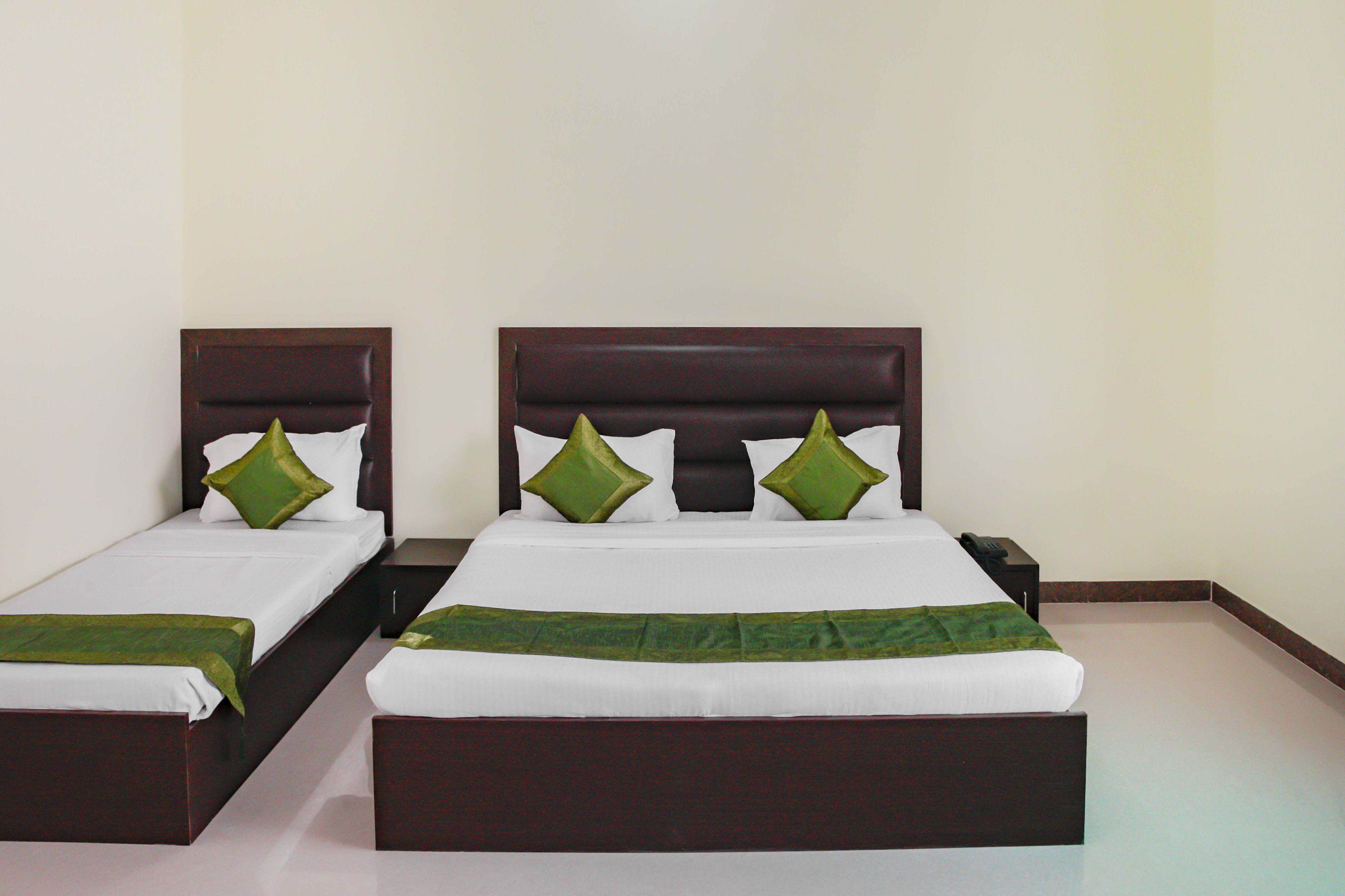 deluxe room | rollaway beds, free wifi