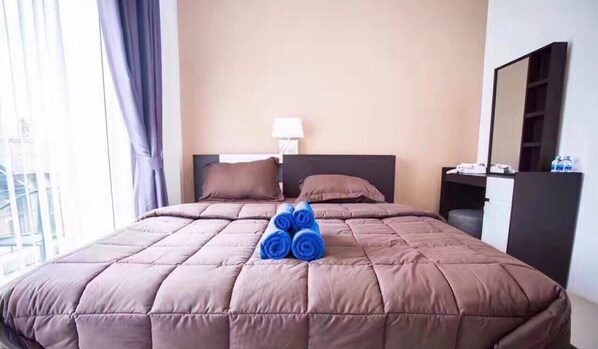 Dobbeltrom – standard | Blendingsgardiner og wi-fi (inkludert)