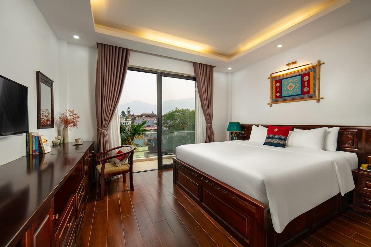Deluxe tweepersoonskamer, balkon | 1 slaapkamer, luxe beddengoed, een minibar, een kluis op de kamer