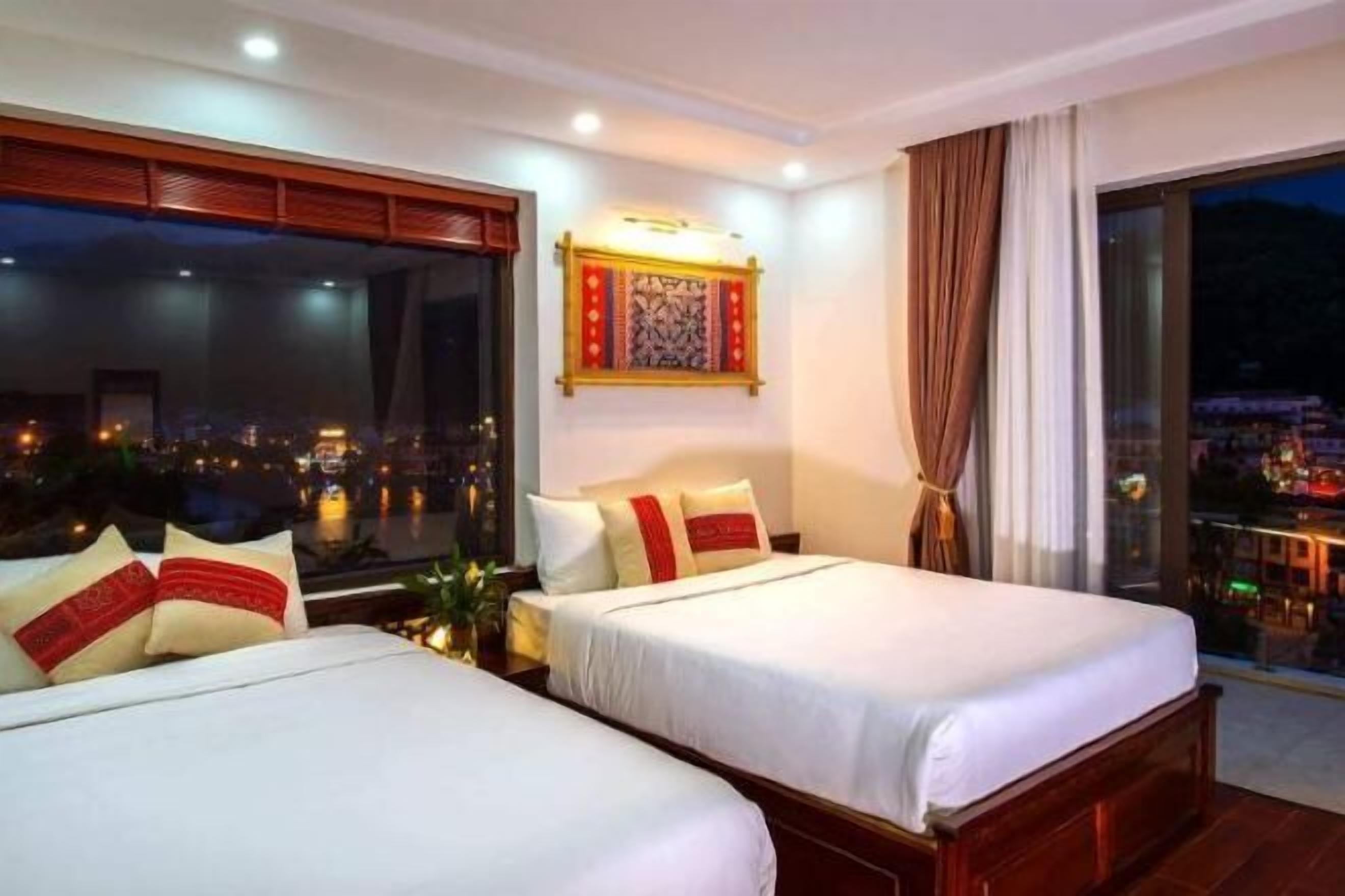 Luxe beddengoed, een minibar, een kluis op de kamer