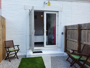 Free WiFi, bed sheets - Singer House (Paignton)