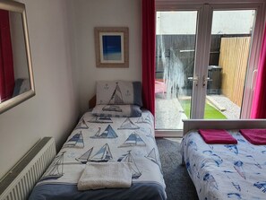 Superior Studio Suite | Free WiFi, bed sheets - Singer House (Paignton)