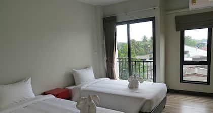 Good Morning Hotel at TakuaPa