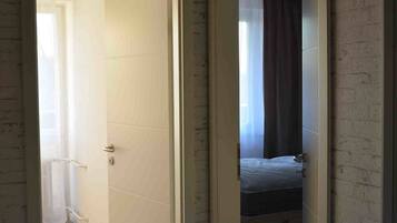 Superior-Apartment, 2 Schlafzimmer, Küche | 1 Schlafzimmer, hochwertige Bettwaren, Schreibtisch