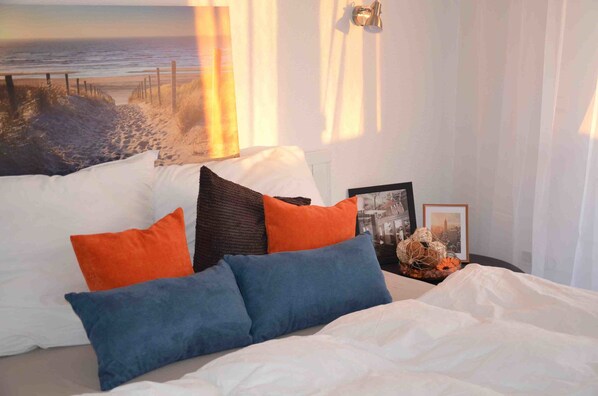 Superior Apartment, 2 Bedrooms, Kitchen | 1 bedroom, premium bedding, desk, iron/ironing board - Apartment R&A Naftolin's Messe (Nuremberg)