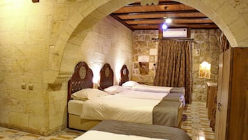 Deluxe Quadruple Room, 1 Bedroom | 1 bedroom, free WiFi