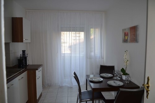 Apartment R&A Naftolin's