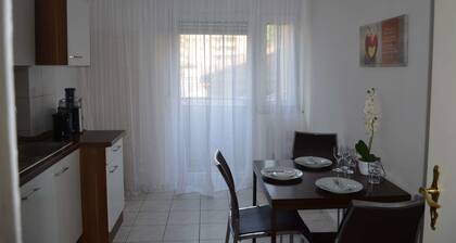 Apartment R&A Naftolin's