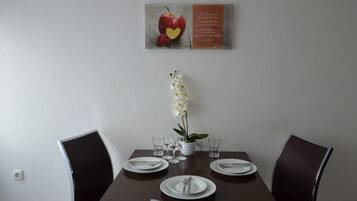 Apartment, Ground Floor | In-room dining