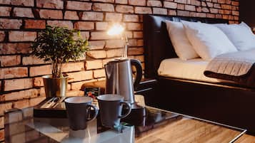 Deluxe Apartment, 1 Queen Bed with Sofa bed, Hot Tub | Coffee and/or coffee maker