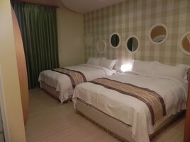 优然普普 | 高档床上用品、办公桌、遮光窗帘、免费 WiFi