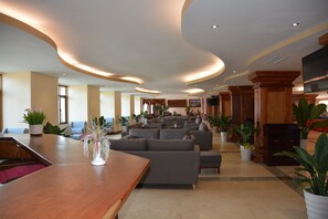 3 bars/lounges, poolside bar - Bayon Era Hotel (Siem Reap)