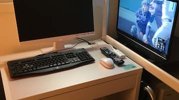 Quarto solteiro econômico | Business Center no quarto