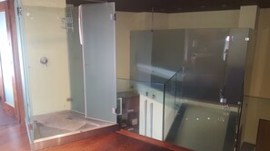 Apartamento conforto, 2 quartos, no mezanino | 2 quartos, Wi-Fi de cortesia, roupa de cama