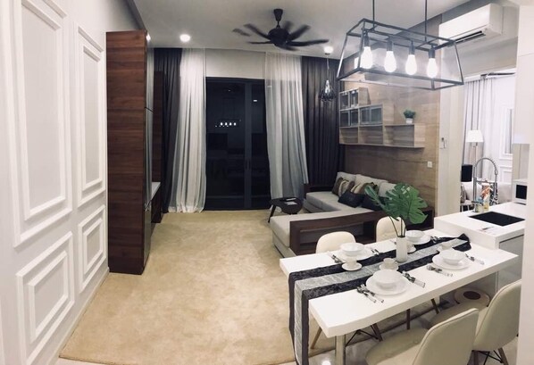 Appartement Deluxe, 2 chambres, accès piscine | Coin séjour