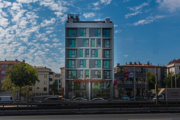 Overnatningsstedets facade