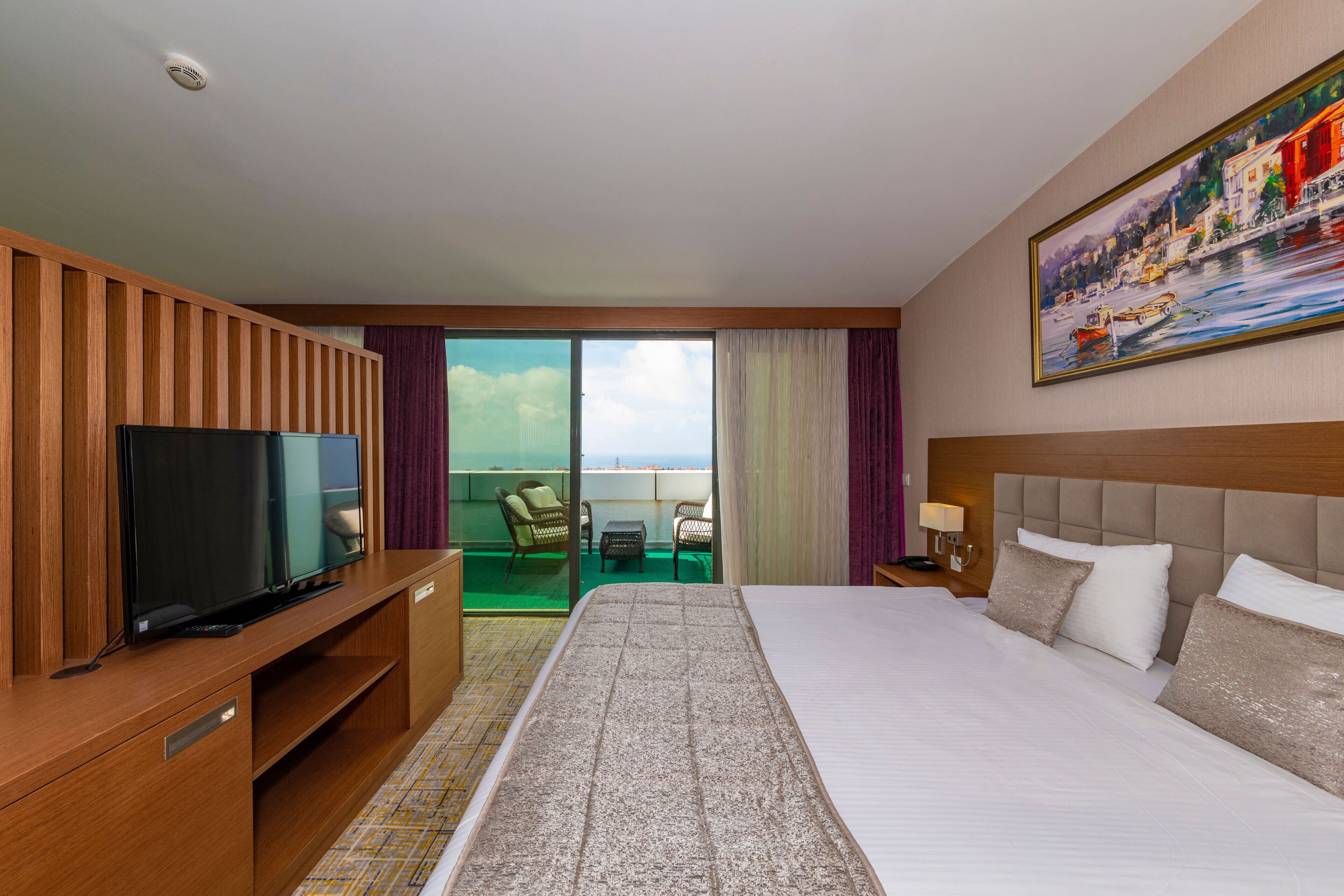 Minibar, in-room safe, desk, soundproofing