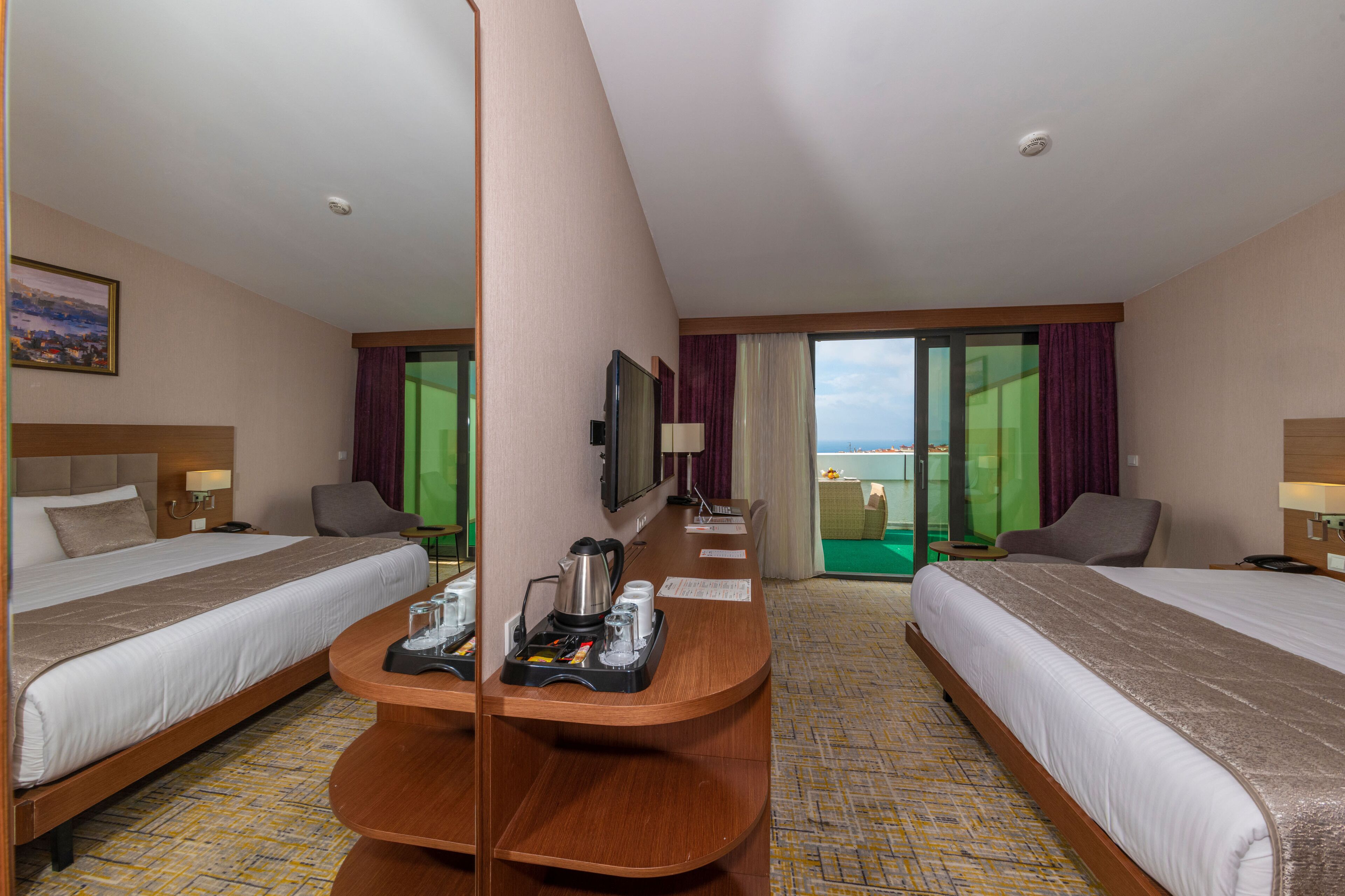 superior double room | minibar, in-room safe, desk, soundproofing