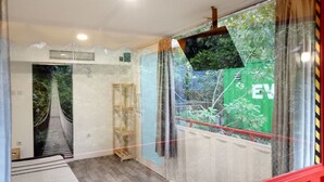 Deluxe Triple Room - Hau Eco Lodges Citumang (Parigi)