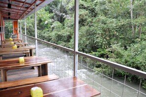 Lounge - Hau Eco Lodges Citumang (Parigi)