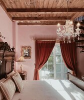 Classic dubbelrum | Individuell inredning, unika möbler, skrivbord och mörkläggningsgardiner