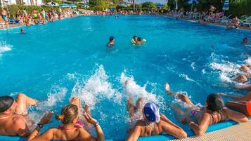 Seasonal outdoor pool