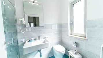 Economy Double Room, Garden View, Annex Building | Bathroom | Shower, free toiletries, hair dryer, bidet