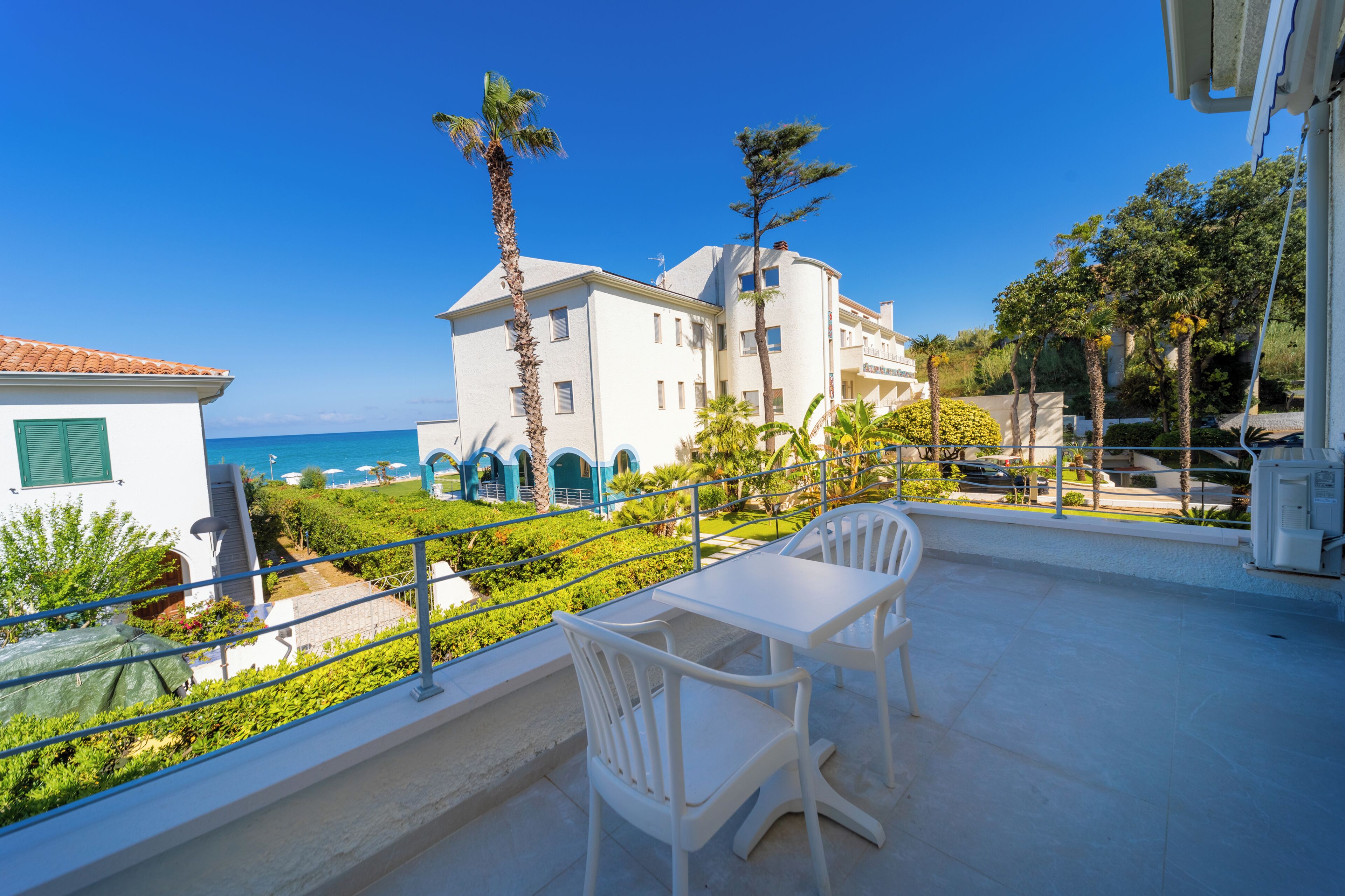 Economy Triple Room, Garden View, Annex Building | Terrace/patio