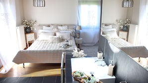 Villa Deluxe, 4 habitaciones, vistas al mar, mirando al mar | 1 dormitorio y ropa de cama de alta calidad