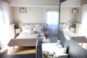 Deluxe Villa, 4 Bedrooms, Sea View, Sea Facing | 1 bedroom, premium bedding, iron/ironing board, free WiFi - Villa Alexandra (Patmos)