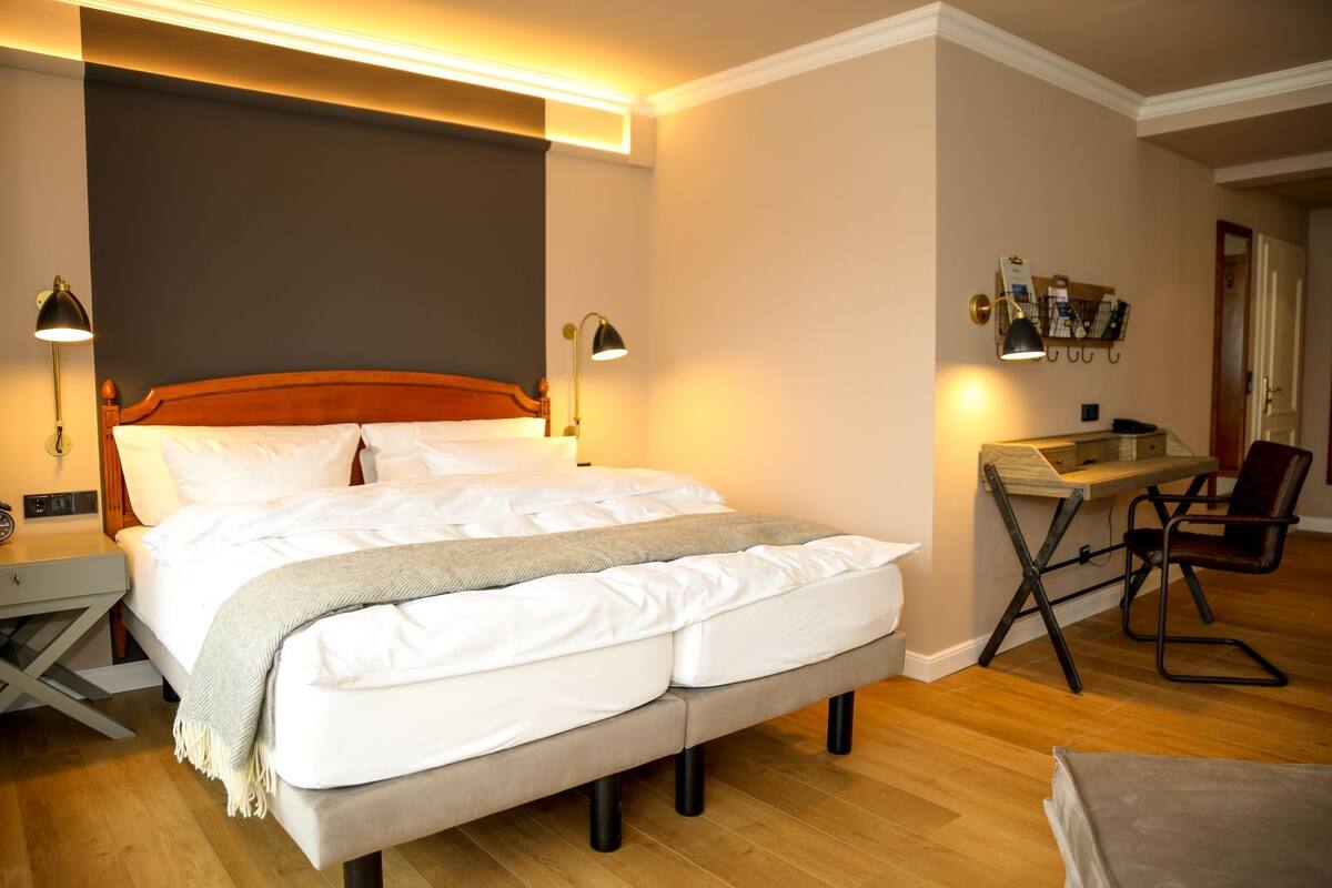 Ropa de cama de alta calidad, edredón y minibar