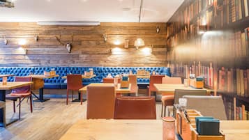 Mittagessen, Abendessen, lokale KĂŒche, Speisen im Freien