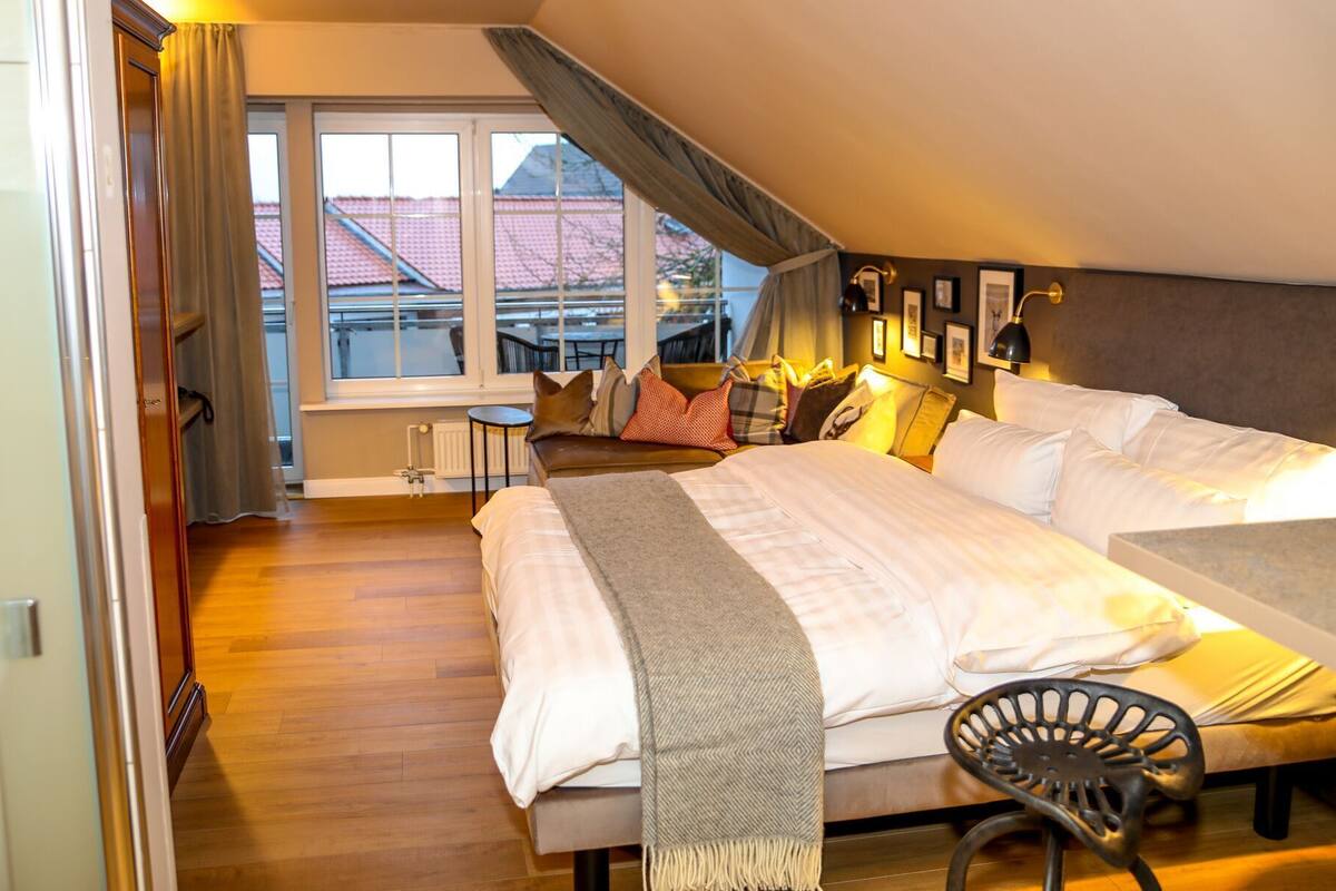 Ropa de cama de alta calidad, edredón y minibar