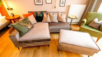 Premium bedding, down duvets, minibar, in-room safe