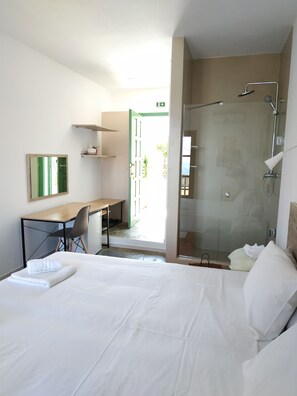 Room, 1 Bedroom | Soundproofing, free WiFi, bed sheets - Asteri Apartments (Alonissos)