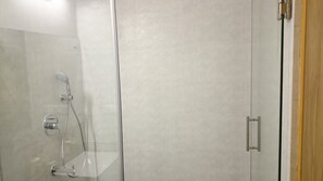 Bathroom shower - Mango Hotels Naveen (Davanagere)