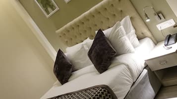 Comfort Double Room, 1 King Bed | In-room safe, desk, iron/ironing board, rollaway beds