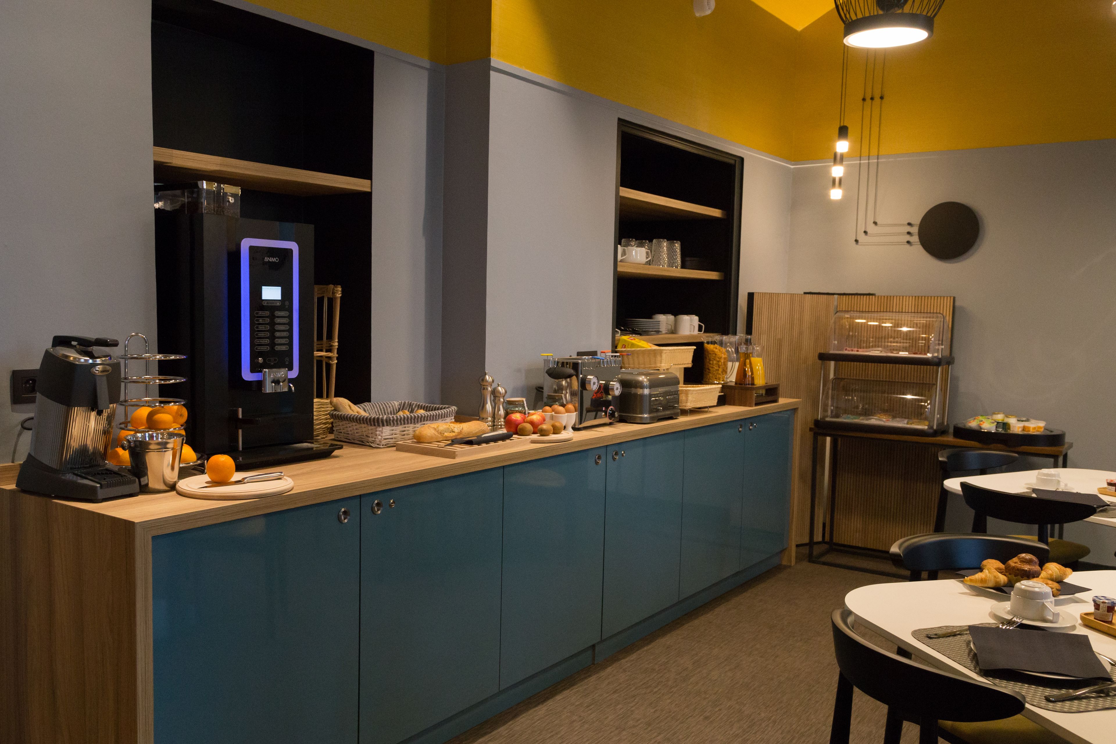 daily buffet breakfast (eur 14 per person)